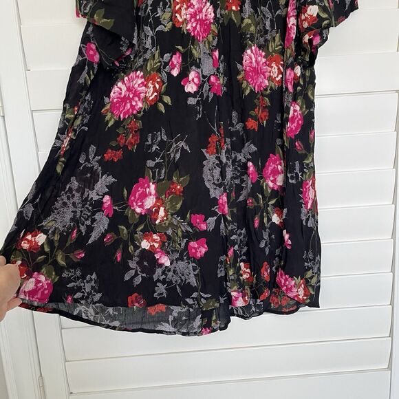 Roamans Floral Print Tunic Top button front v-neck size 22W, short sleeve - Picture 5 of 8